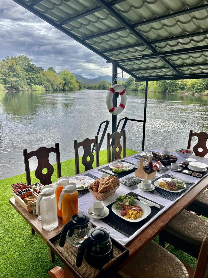 The Parrot Inn Kanchanaburi Exterior photo